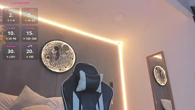 luccia smith online show from 10-29-25, 02:36