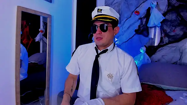 William Steel  online show from 10-31-25, 03:40