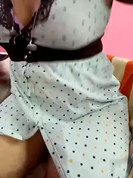 Snapshot of Ruhi-ki-Jaan chatting on 12-15-25, 05:39 Ruhi-ki-Jaan online show from 12-15-25, 05:39