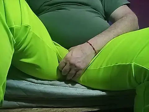 BabyBearMilk online show from 11-10-25, 02:21