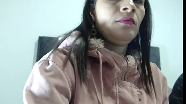 Snapshot of GabrielandAbigail chatting on 11-24-25, 12:49 GabrielandAbigail online show from 11-24-25, 12:49