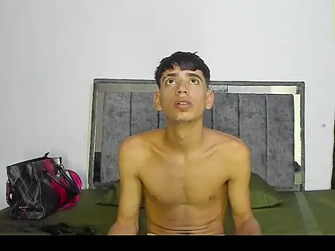 Snapshot of brian_sexlove chatting on 10-09-25, 07:12 brian sexlove online show from 10-09-25, 07:12