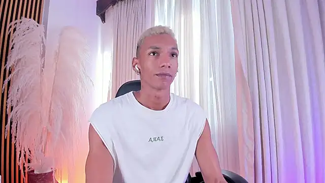 JulienSaint online show from 10-28-25, 12:30