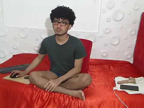 felipecams123 online show from 09-27-25, 01:10