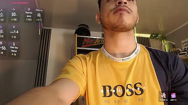 Snapshot of Bastian_MCcormick chatting on 10-10-25, 12:37 Bastian MCcormick online show from 10-10-25, 12:37