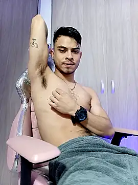 Snapshot of Bastian_MCcormick chatting on 10-20-25, 11:27 Bastian MCcormick online show from 10-20-25, 11:27