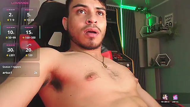 Snapshot of Bastian_MCcormick chatting on 11-02-25, 03:14 Bastian MCcormick online show from 11-02-25, 03:14