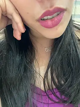 Snapshot of Bold-arabic-vibes chatting on 02-17-26, 08:59 Bold-arabic-vibes online show from 02-17-26, 08:59