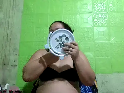 Snapshot of prettywetmom88 chatting on 09-26-25, 10:41 prettywetmom88 online show from 09-26-25, 10:41
