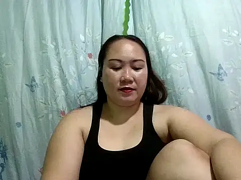 prettywetmom88 online show from 10-13-25, 10:04