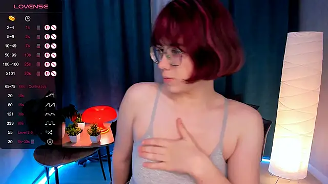 BellaCaress online show from 10-15-25, 02:11