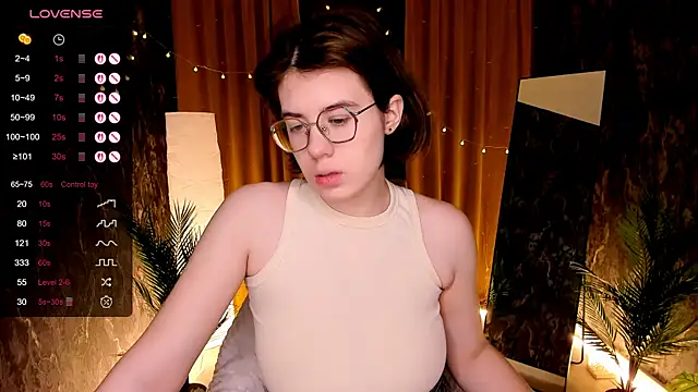 BellaCaress online show from 12-14-25, 02:17