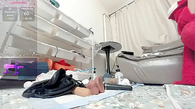 Snapshot of fox-yiyi chatting on 02-23-26, 08:01 fox-yiyi online show from 02-23-26, 08:01