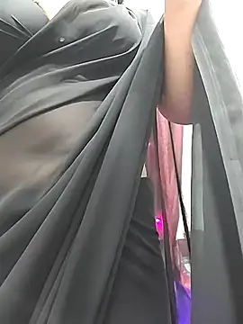 Snapshot of SEEMA_127 chatting on 02-01-26, 05:28 SEEMA 127 online show from 02-01-26, 05:28