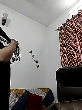 Snapshot of SEEMA_127 chatting on 02-18-26, 04:30 SEEMA 127 online show from 02-18-26, 04:30