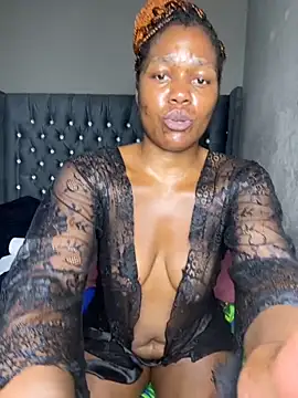 Kikie23 online show from 11-24-25, 12:10