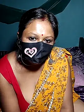 Snapshot of Hotty-rosni chatting on 10-31-25, 12:00 Hotty-rosni online show from 10-31-25, 12:00