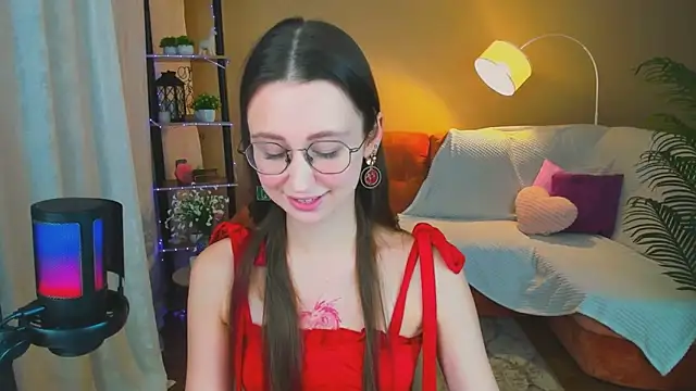 Snapshot of YourLovellyStory chatting on 11-16-25, 04:23 YourLovellyStory online show from 11-16-25, 04:23