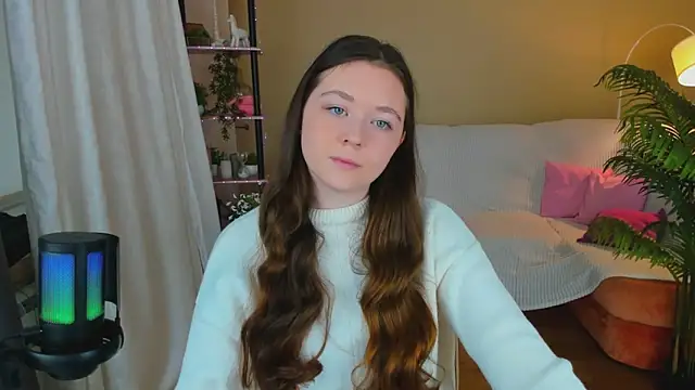 AlluringLookk online show from 10-15-25, 12:27