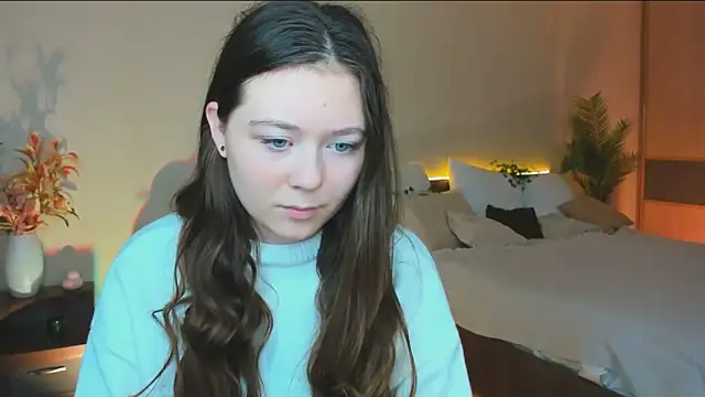 AlluringLookk online show from 10-18-25, 04:15