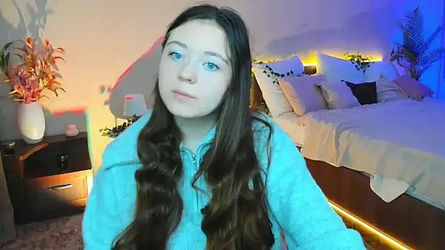 AlluringLookk online show from 10-19-25, 04:35