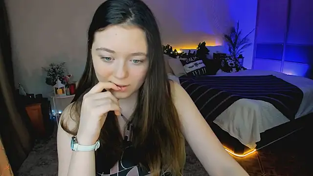 AlluringLookk online show from 12-16-25, 01:16