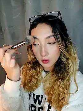 LauMiller online show from 11-21-25, 12:32