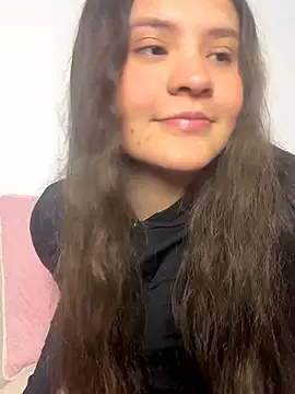 Snapshot of Emilyybennet_ chatting on 10-15-25, 12:33 Emilyybennet online show from 10-15-25, 12:33