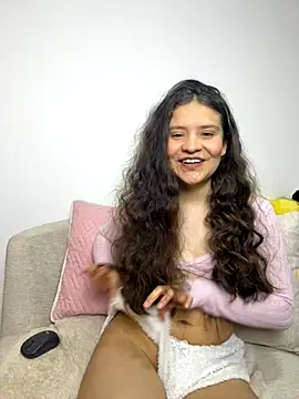 Snapshot of Emilyybennet_ chatting on 10-19-25, 12:11 Emilyybennet online show from 10-19-25, 12:11