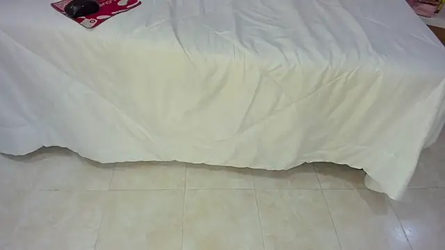 Bella Miia online show from 09-10-25, 12:27