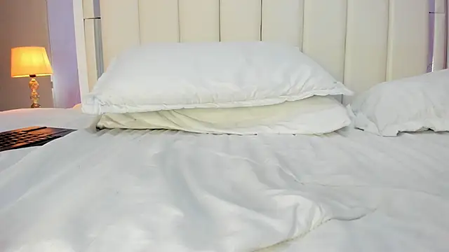 Bella Miia online show from 10-05-25, 02:48