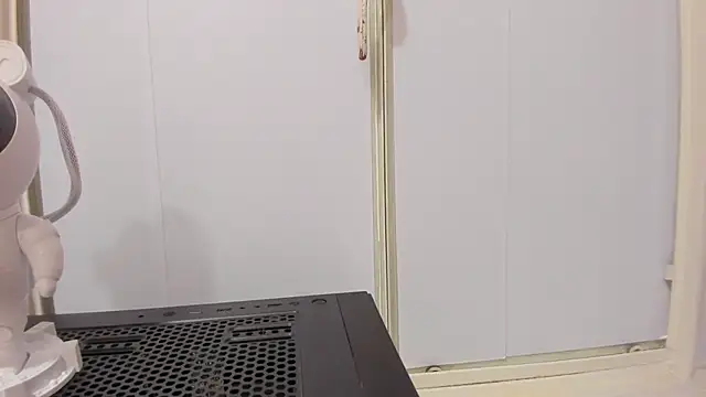 Bella Miia online show from 10-30-25, 04:03