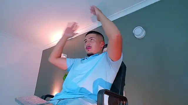 MrFox   online show from 10-07-25, 07:22