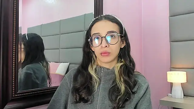 Emilia Bons online show from 02-19-26, 01:29