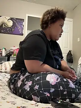 chocolate bella online show from 10-16-25, 01:50