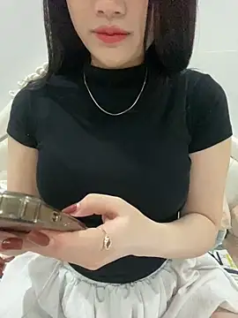 Beiiu 18 online show from 10-18-25, 09:04