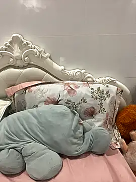 Beiiu 18 online show from 10-31-25, 08:10