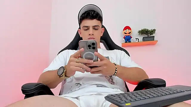 Mikecooper online show from 02-17-26, 03:47