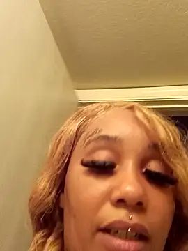 Snapshot of seductiveangeeel chatting on 10-02-25, 12:39 seductiveangeeel online show from 10-02-25, 12:39