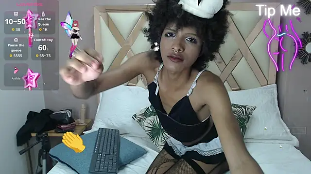 Violett Salvatore online show from 10-15-25, 09:26