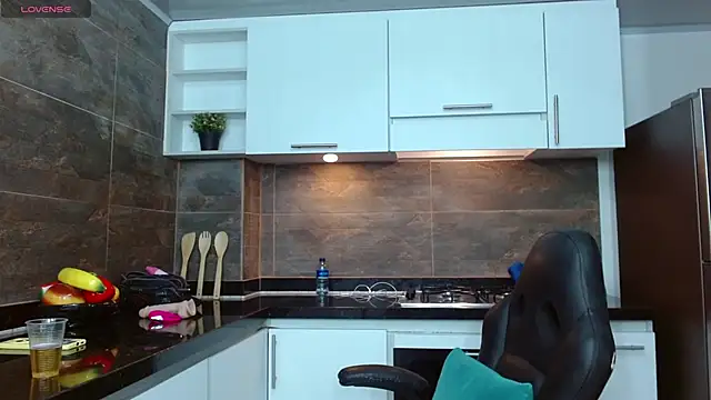 Snapshot of Violett_Salvatore chatting on 02-27-26, 09:37 Violett Salvatore online show from 02-27-26, 09:37