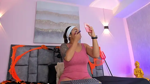 CrisstalStwart online show from 10-28-25, 08:22