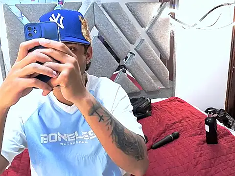 bamby kitty online show from 11-18-25, 02:50