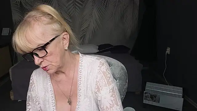 Snapshot of Sabina_Ros chatting on 01-16-26, 07:34 Sabina Ros online show from 01-16-26, 07:34