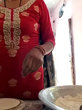 Love-pari077 online show from 11-12-25, 04:13