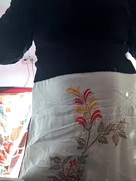 Snapshot of Love-pari077 chatting on 02-17-26, 03:47 Love-pari077 online show from 02-17-26, 03:47