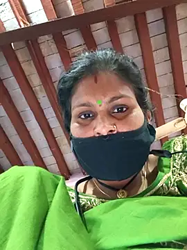 Snapshot of Love-pari077 chatting on 02-18-26, 05:58 Love-pari077 online show from 02-18-26, 05:58