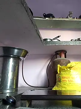 Snapshot of Love-pari077 chatting on 02-28-26, 02:01 Love-pari077 online show from 02-28-26, 02:01