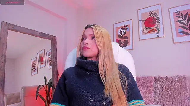 victoria giraldo online show from 11-08-25, 05:07