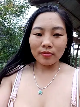 Snapshot of Love-Ly99 chatting on 09-20-25, 11:06 Love-Ly99 online show from 09-20-25, 11:06